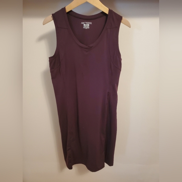 Arc'teryx Solterra sleeveless dress. Dark purple. Size M. Flaw! - Picture 2 of 9